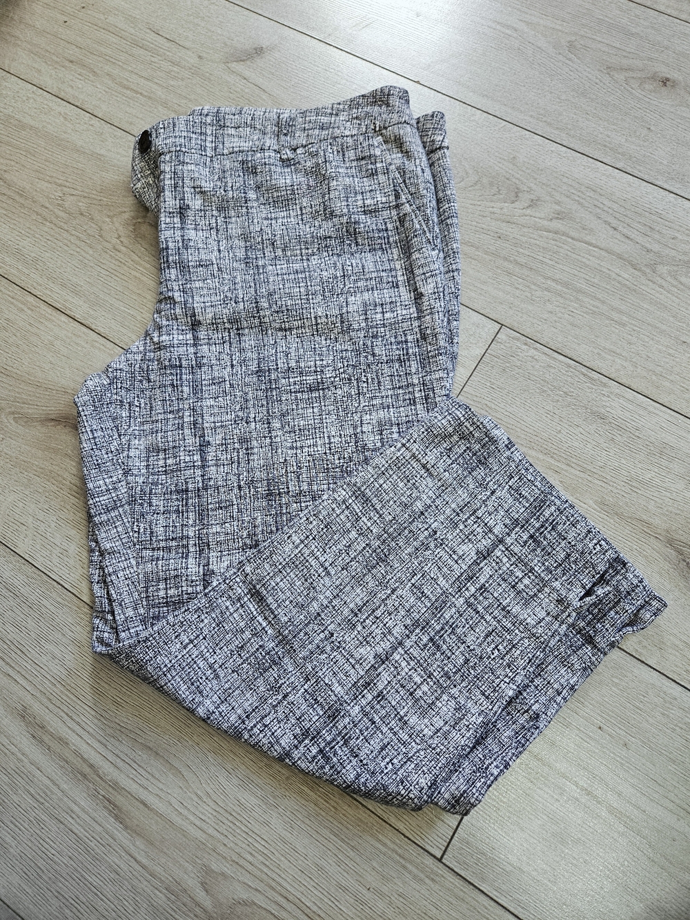 DALIA Black White Textured Crop Pants Size 16 Straight Leg Stretch Career Plaid